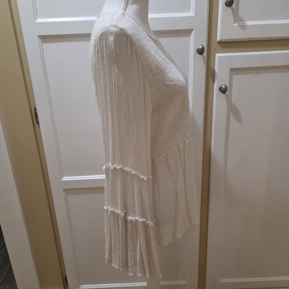 American Eagle Elegant Cream Peplum Bottom Women's Top - Picture 9 of 14